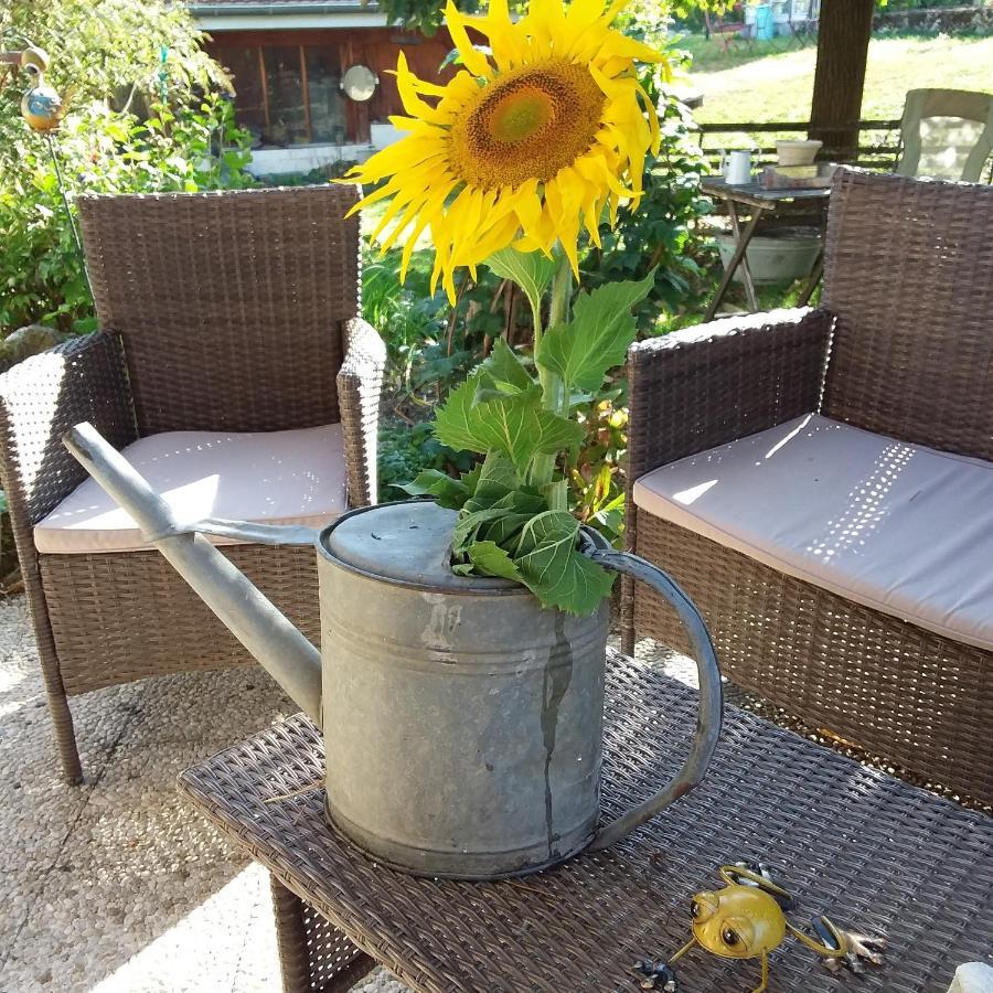 Le Grive Bed and Breakfast Chevremont Exteriör bild