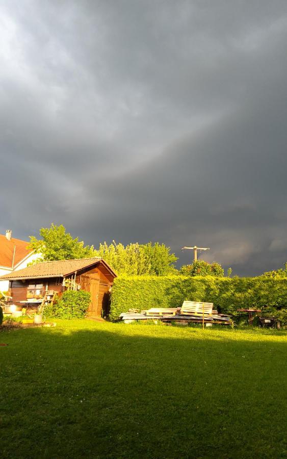 Le Grive Bed and Breakfast Chevremont Exteriör bild